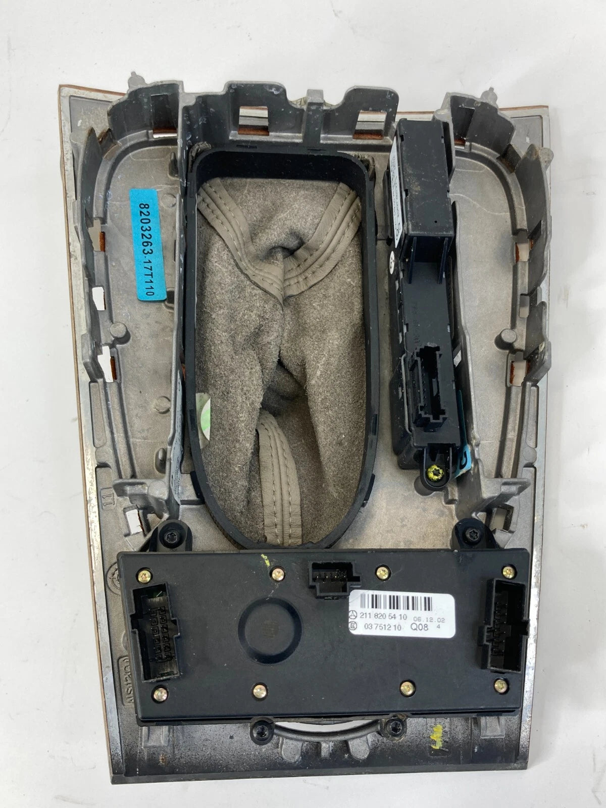 03-06 MERCEDES-BENZ E500 AT GEAR SHIFTER KNOB TRIM BEZEL W/AIR SUSPENSION SWITCH