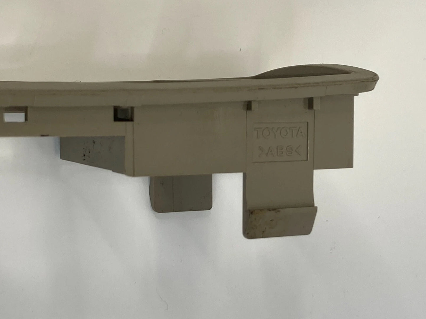 03-08 TOYOTA COROLLA DASH MIRROR DIMMER LIGHT SWITCH COVER BEZEL TRIM 777665 OEM