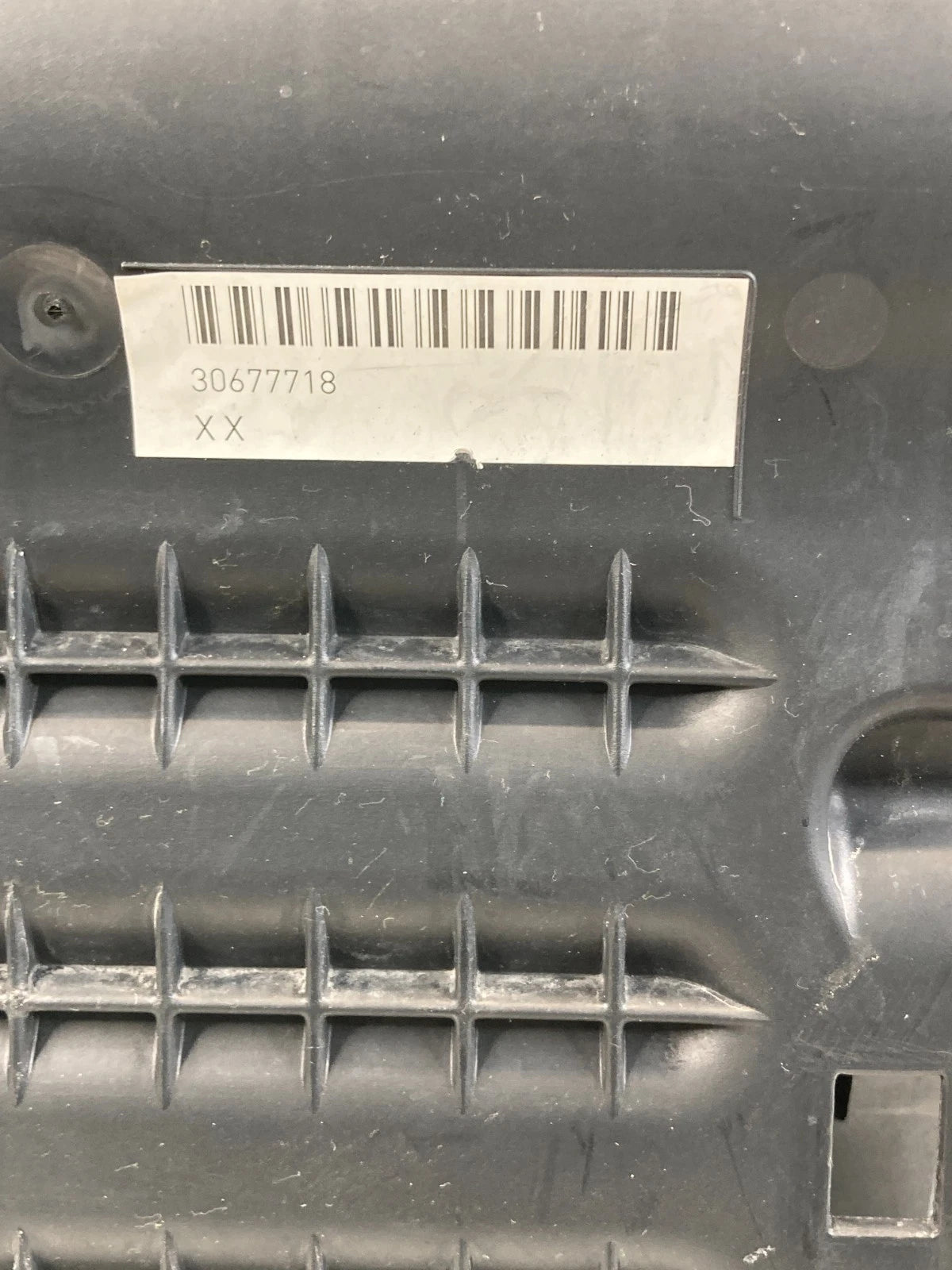 2012-2016 Volvo S60 T5 2.5L Sedan Air Intake Box Filter Cleaner 30677718 OEM