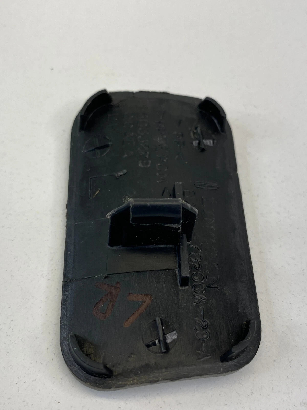 2011-2015 LINCOLN MKX BASE 4-DR REAR LEFT PANEL DOOR SCREW CAP BA13-78266A OEM