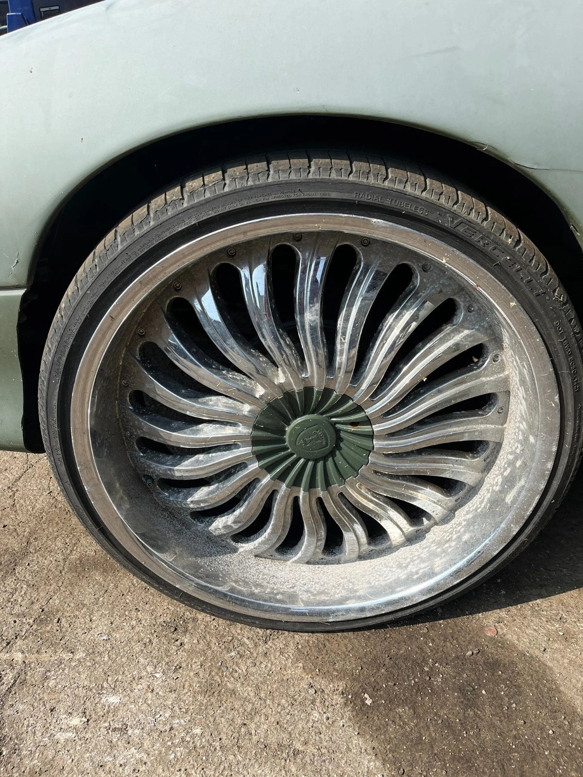 BORGHINI CUSTOM CENTER CAPS WHEEL SET OF 3 CSB24-1P