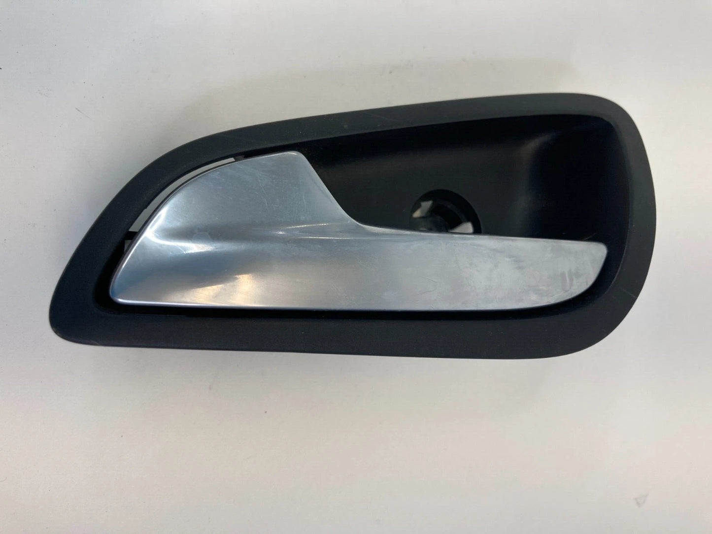 2012-2018 FORD FOCUS REAR LEFT SIDE INTERIOR INNER DOOR HANDLE A22601-BDW OEM