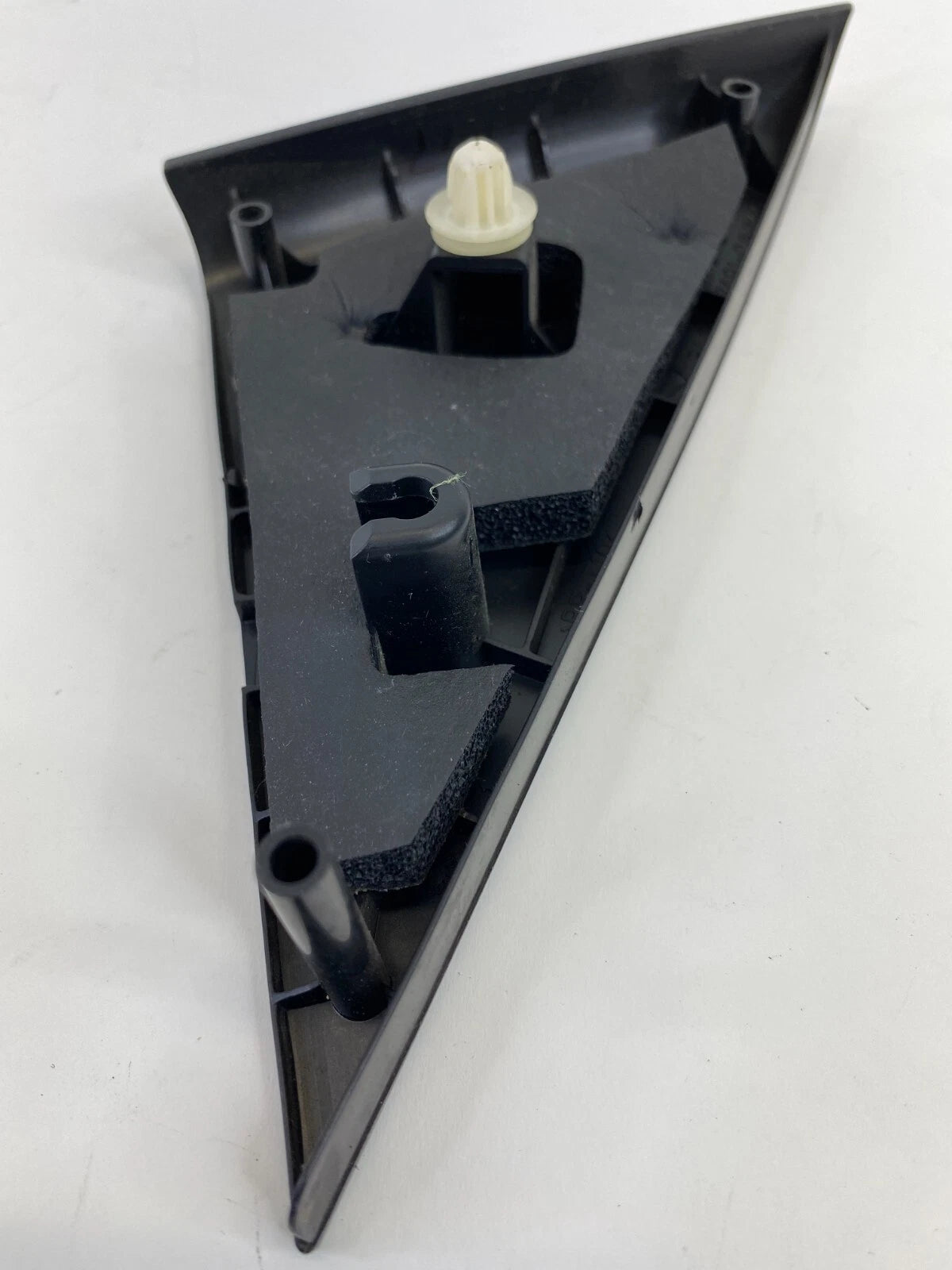 07-11 TOYOTA CAMRY FRONT RIGHT INTERIOR DOOR MIRROR CORNER COVER TRIM 6749106040