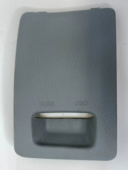 2009 09 KIA BORREGO DASH FUSE BOX END CAP COVER LID TRIM 84760-2J000 OEM