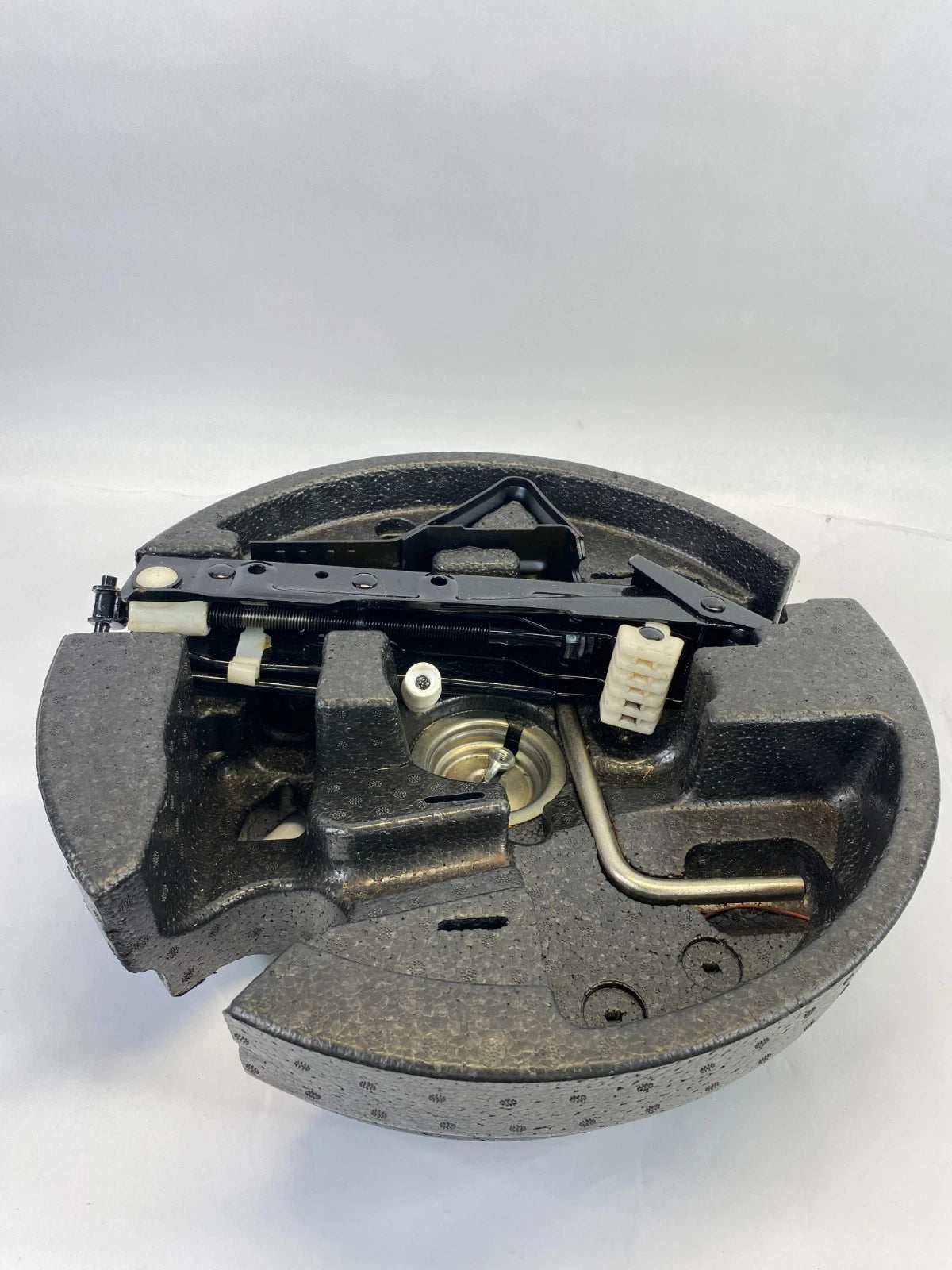 2008 BMW 535XI SEDAN TRUNK SPARE TIRE JACK TOOL KIT FOAM HOLDER OEM