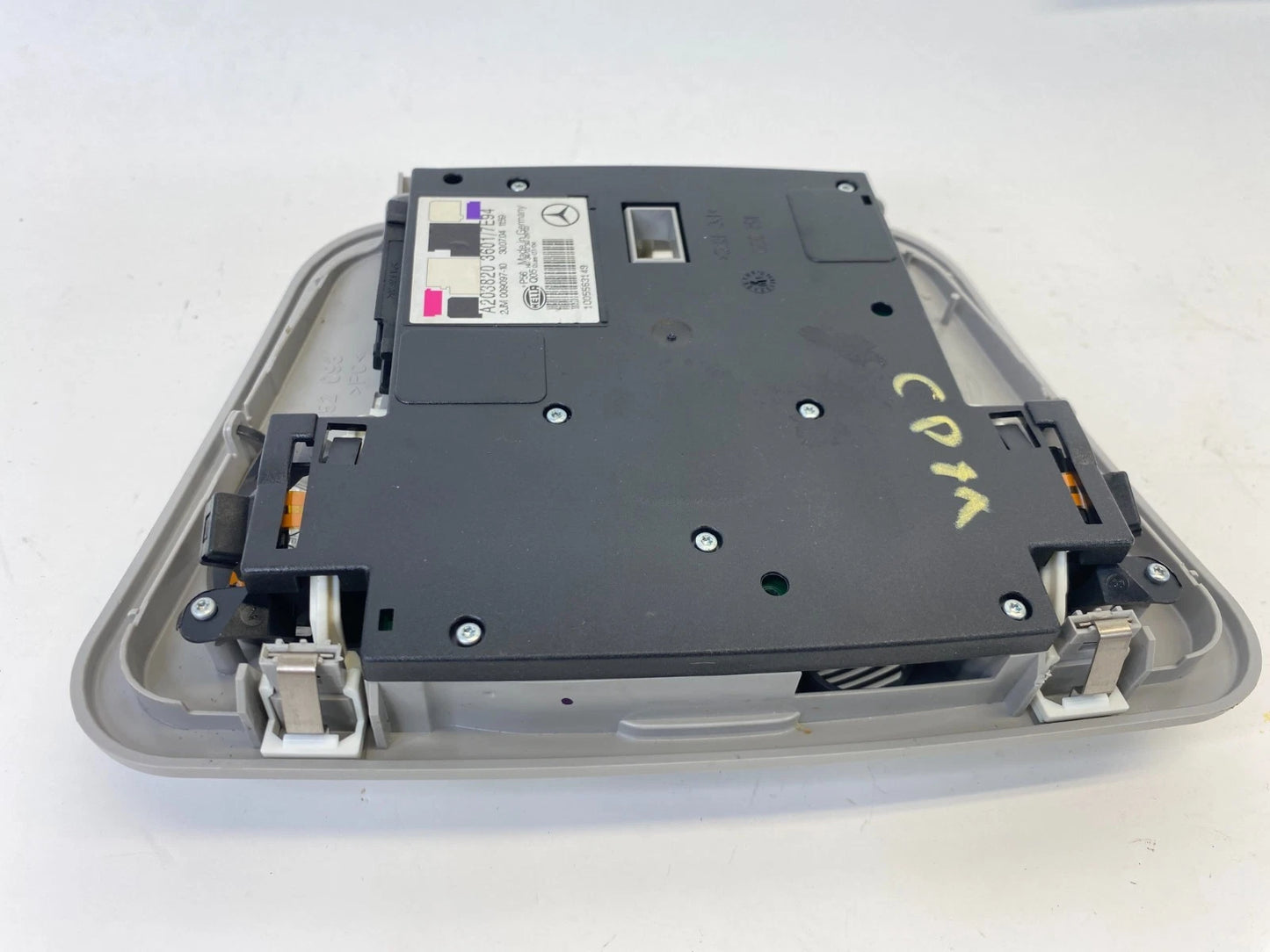 01-05 MERCEDES-BENZ C240 FR OVERHEAD DOME LAMP LIGHT CONSOLE 20382036017E94 OEM