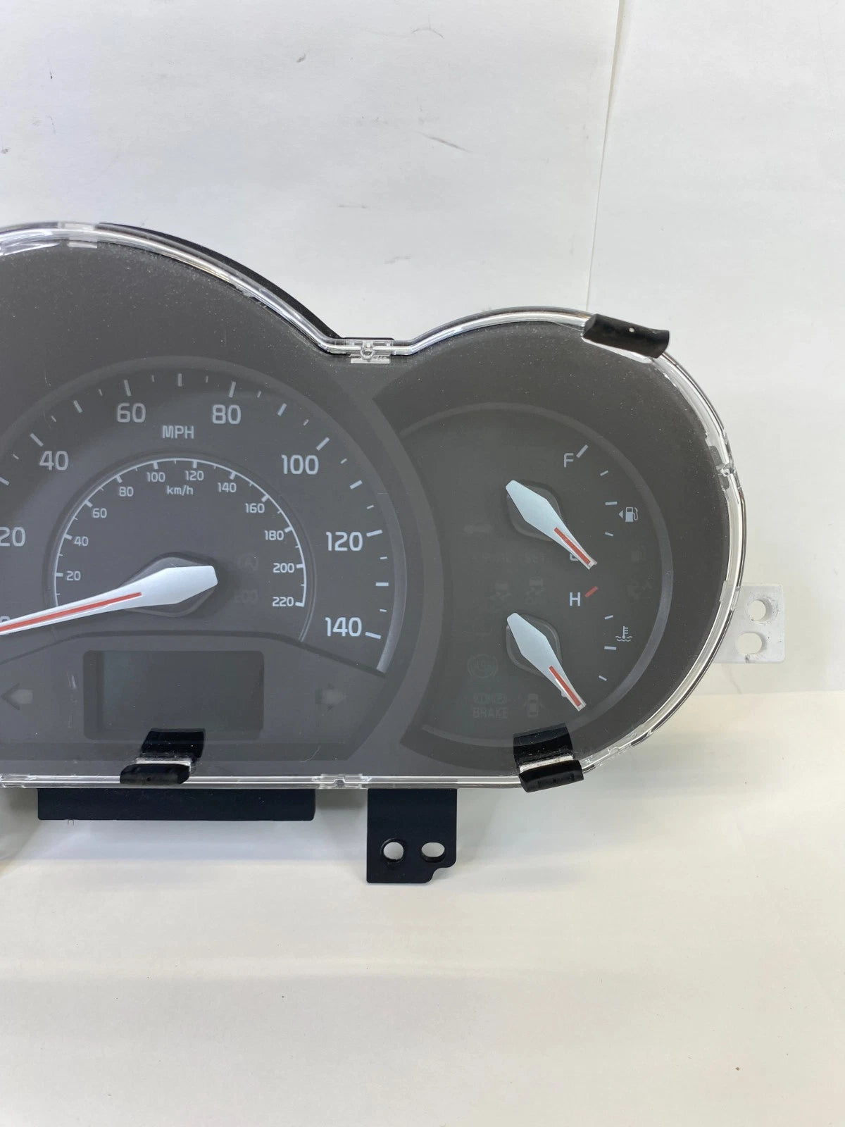 2015-2017 KIA RIO 1.6L A/T SPEEDOMETER CLUSTER GAUGES 94024-1W770 /65.590 MILES
