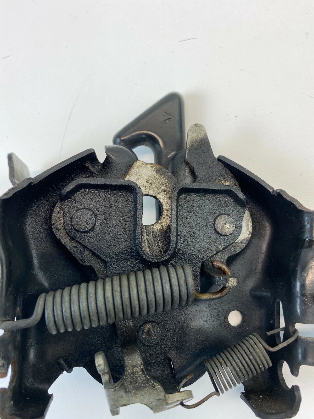 2006-2009 FORD FUSION MILAN HOOD LATCH LOCK RELEASE ACTUATOR 6E5A-16700 OEM
