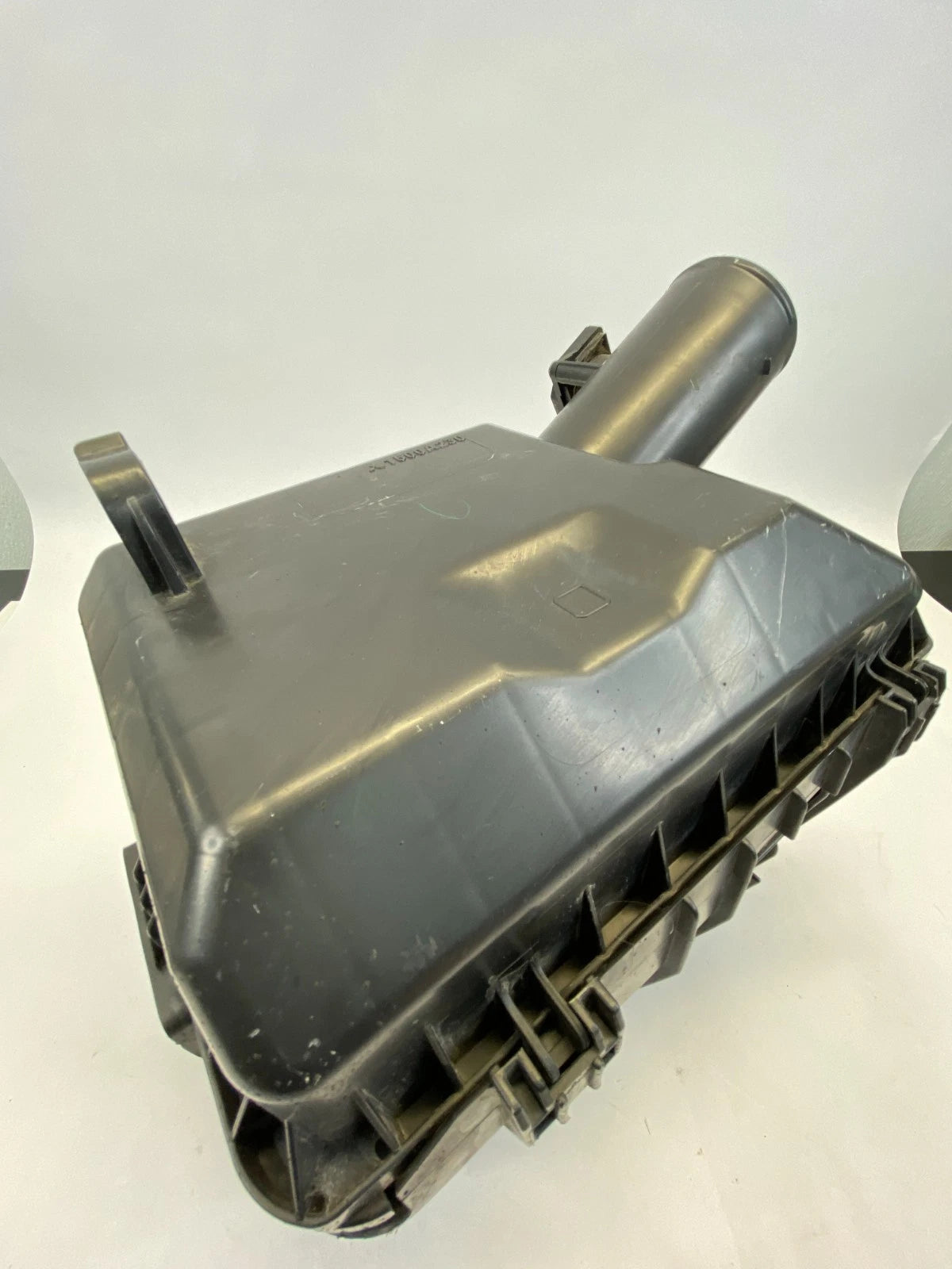 2008-2013 MITSUBISHI OUTLANDER AIR CLEANER INTAKE BOX FILTER ASSEMBLY 1500A230