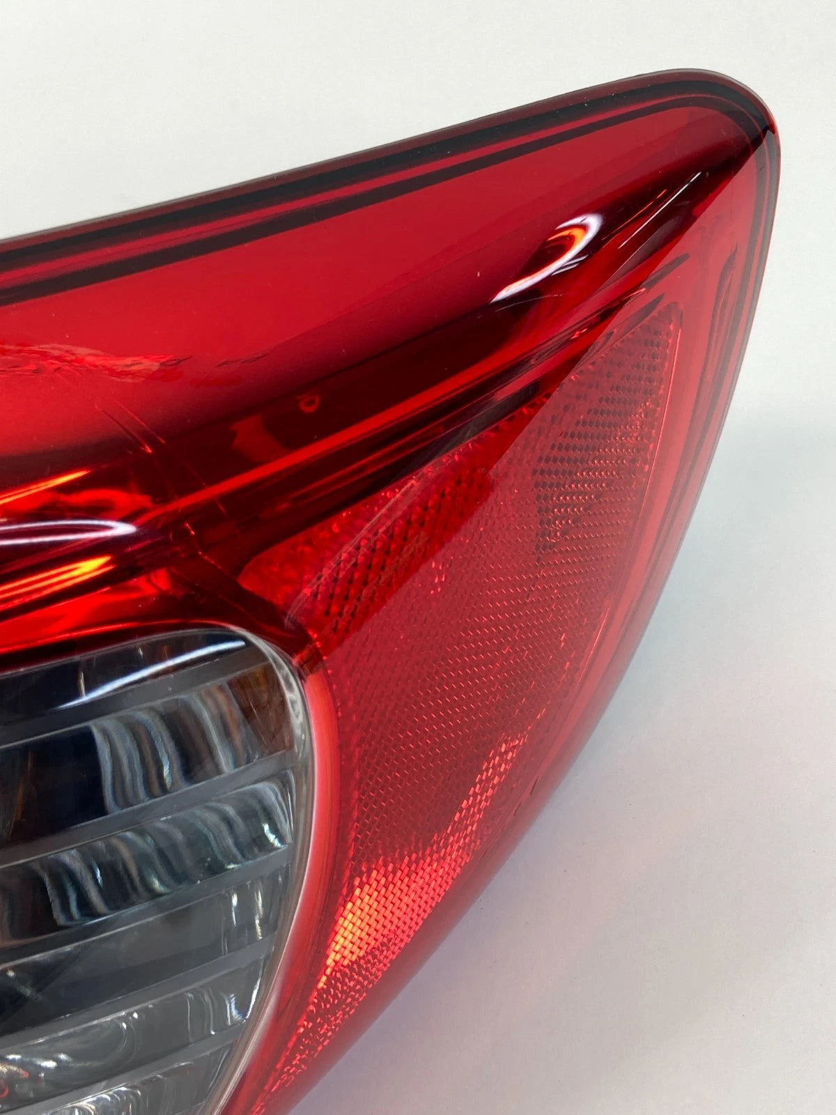 2010-2012 Hyundai Santa Fe Right Passenger Outer Tail Light Taillight 92402-0W5