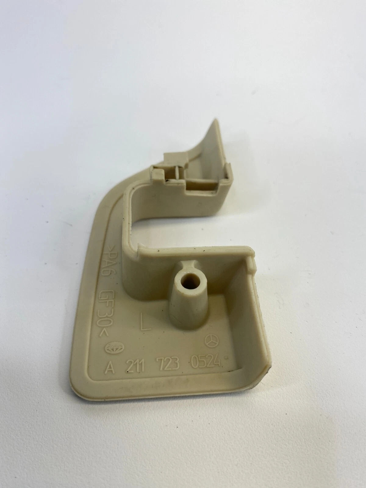03-06 MERCEDES-BENZ E500 REAR LEFT SIDE DOOR LOCK EDGE COVER TRIM A2117230524