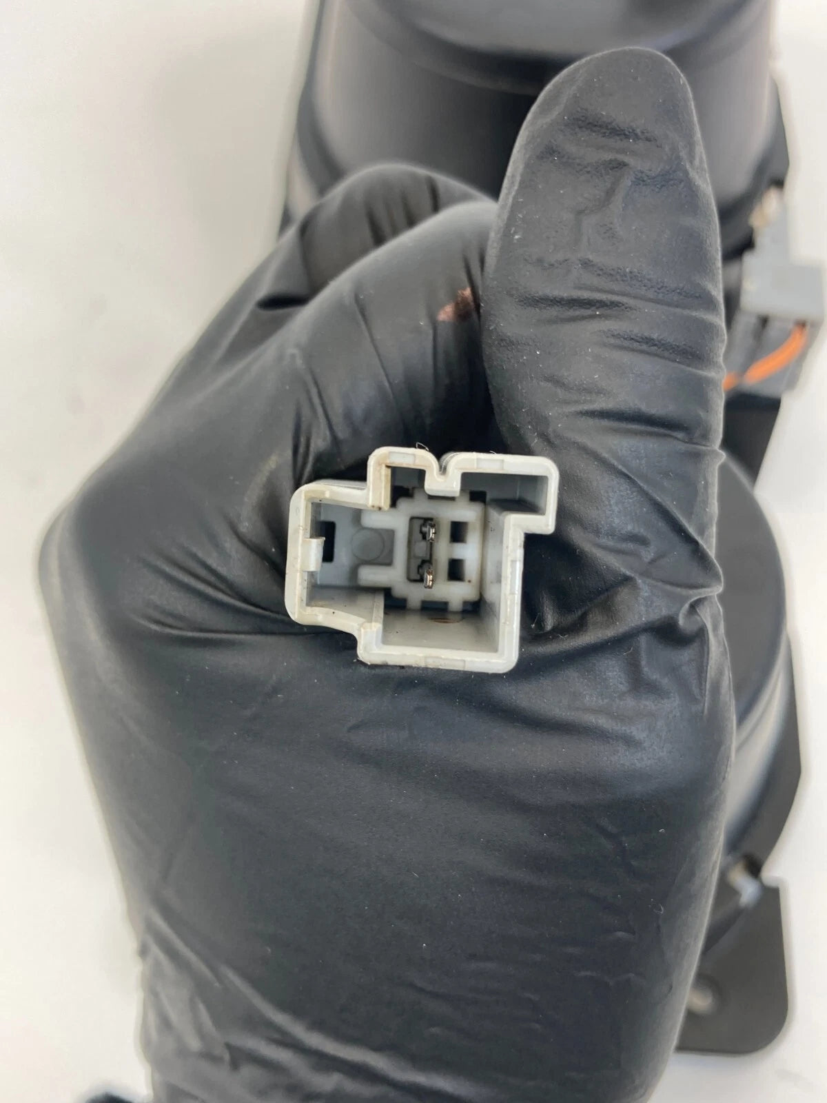 2007-2009 DODGE CALIBER CENTER CONSOLE DUAL CUP HOLDER CUPHOLDER 5028866AA OEM