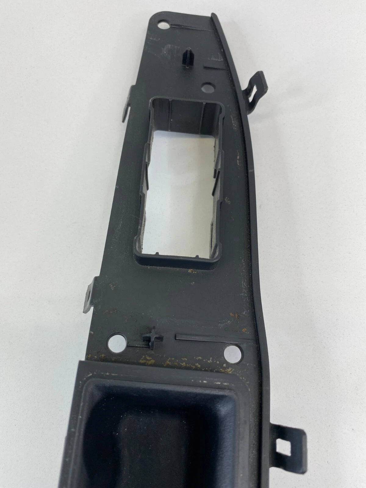 11-17 JEEP PATRIOT REAR RIGHT SIDE DOOR WINDOW SWITCH BEZEL TRIM W PULL HANDLE