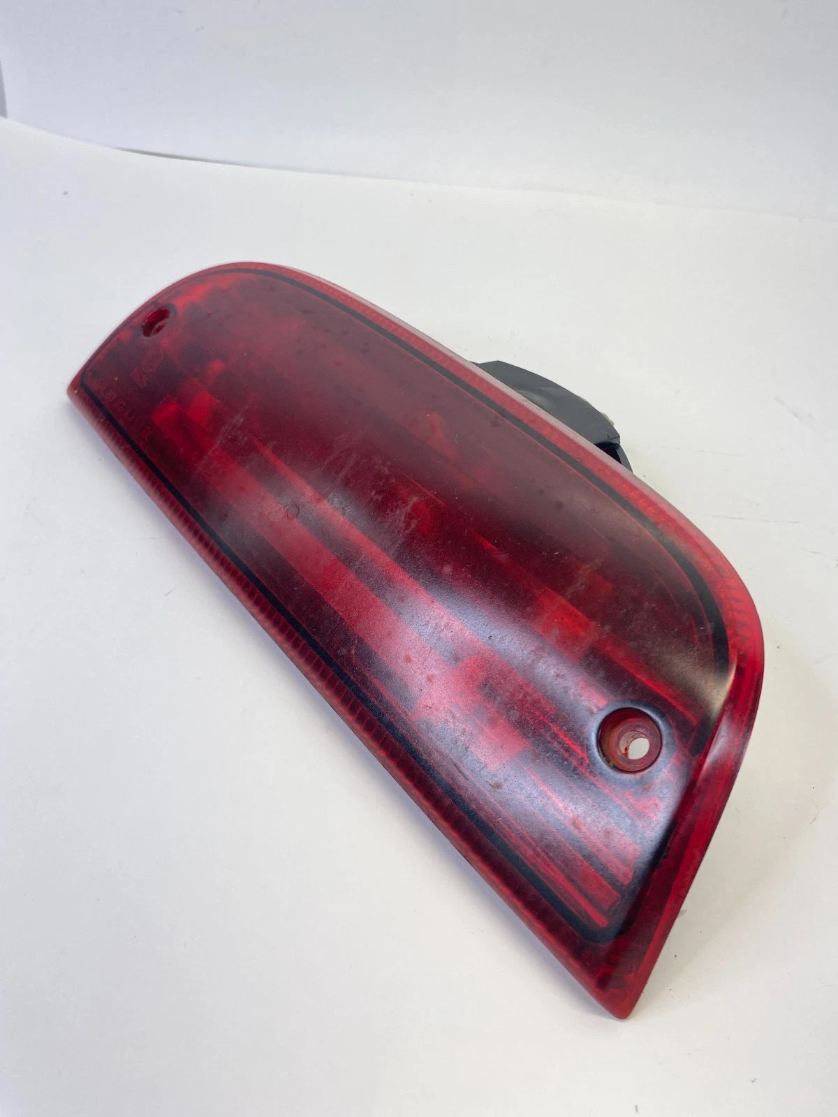 2002-2007 JEEP LIBERTY REAR CENTER HIGH MOUNT STOP LIGHT LAMP 55157130AA OEM