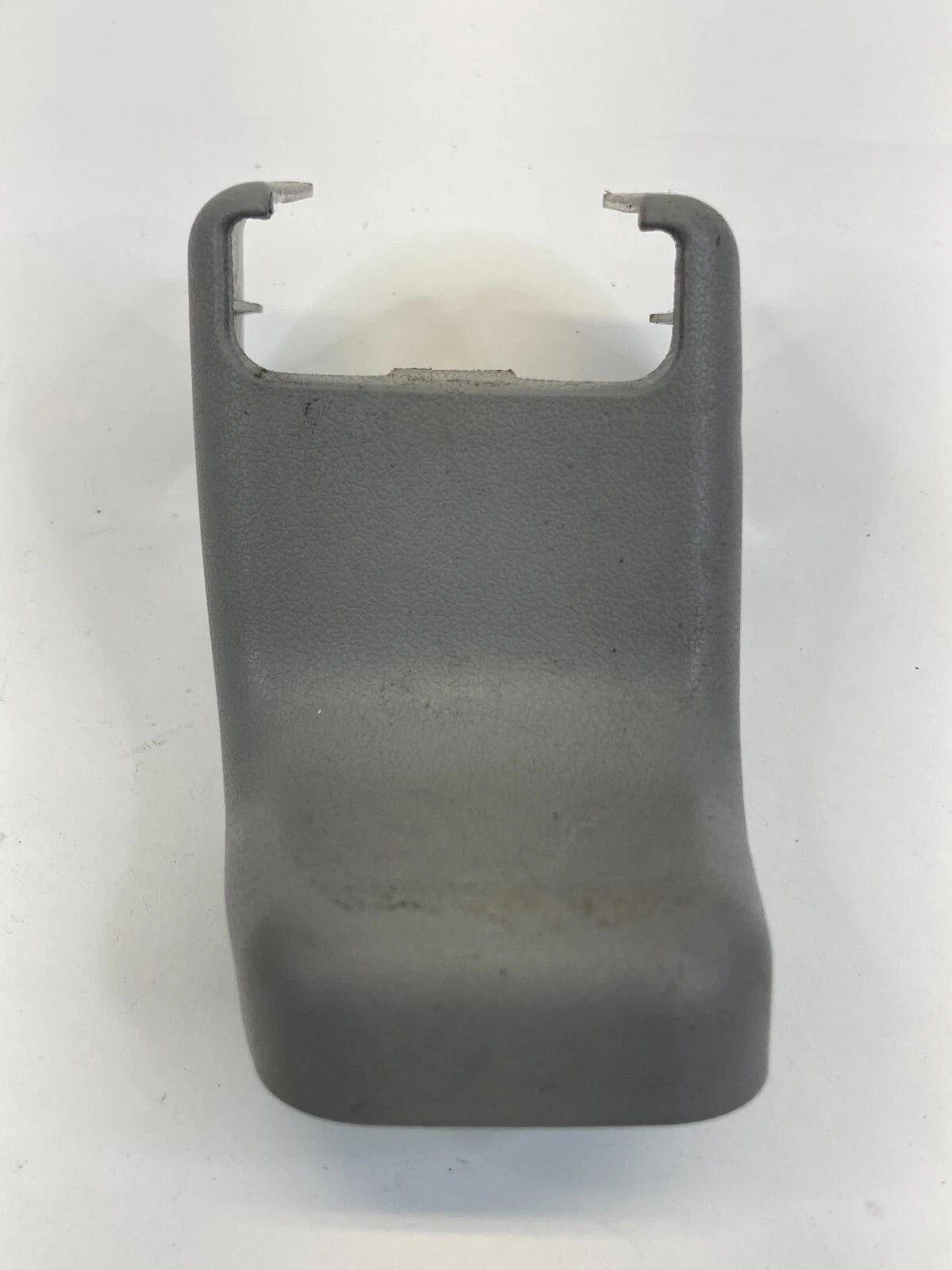 07-11 TOYOTA CAMRY FRONT RIGHT SIDE SEAT RAIL TRACK END COVER TRIM 72137-06040