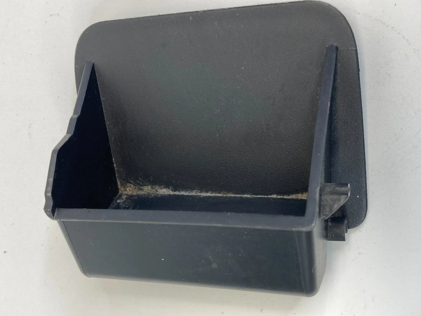 2005-2010 PONTIAC G6 DASH PANEL LH SIDE ASHTRAY ASH TRAY COIN BOX 22690693 OEM