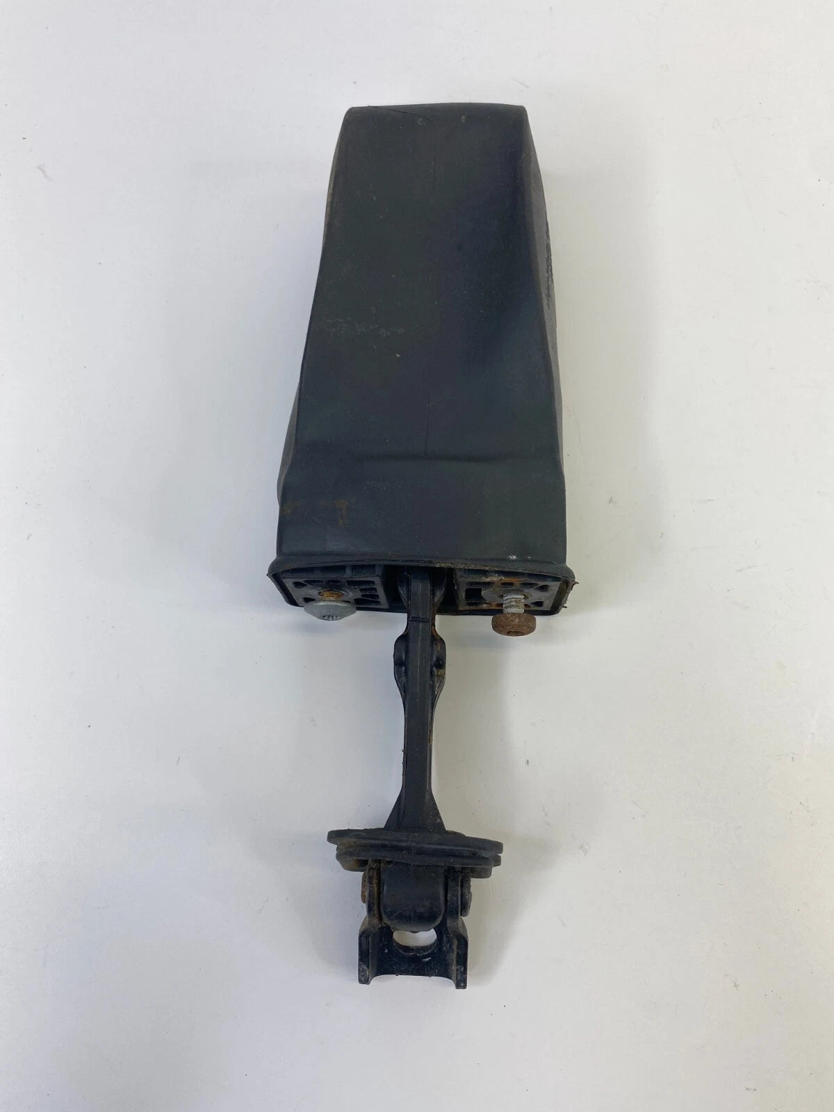 2011-2018 VW JETTA SEDAN FRONT RIGHT PASSENGER DOOR CHECK STOP DETENT W /COVER