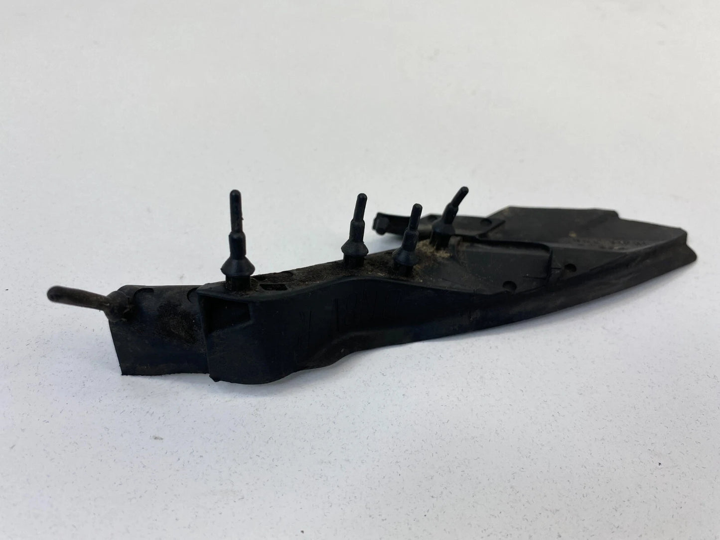 2004-2009 MAZDA 3 MAZDA3 FRONT RIGHT PASSENGER SIDE FENDER MOLDING BN8V51PB1 OEM