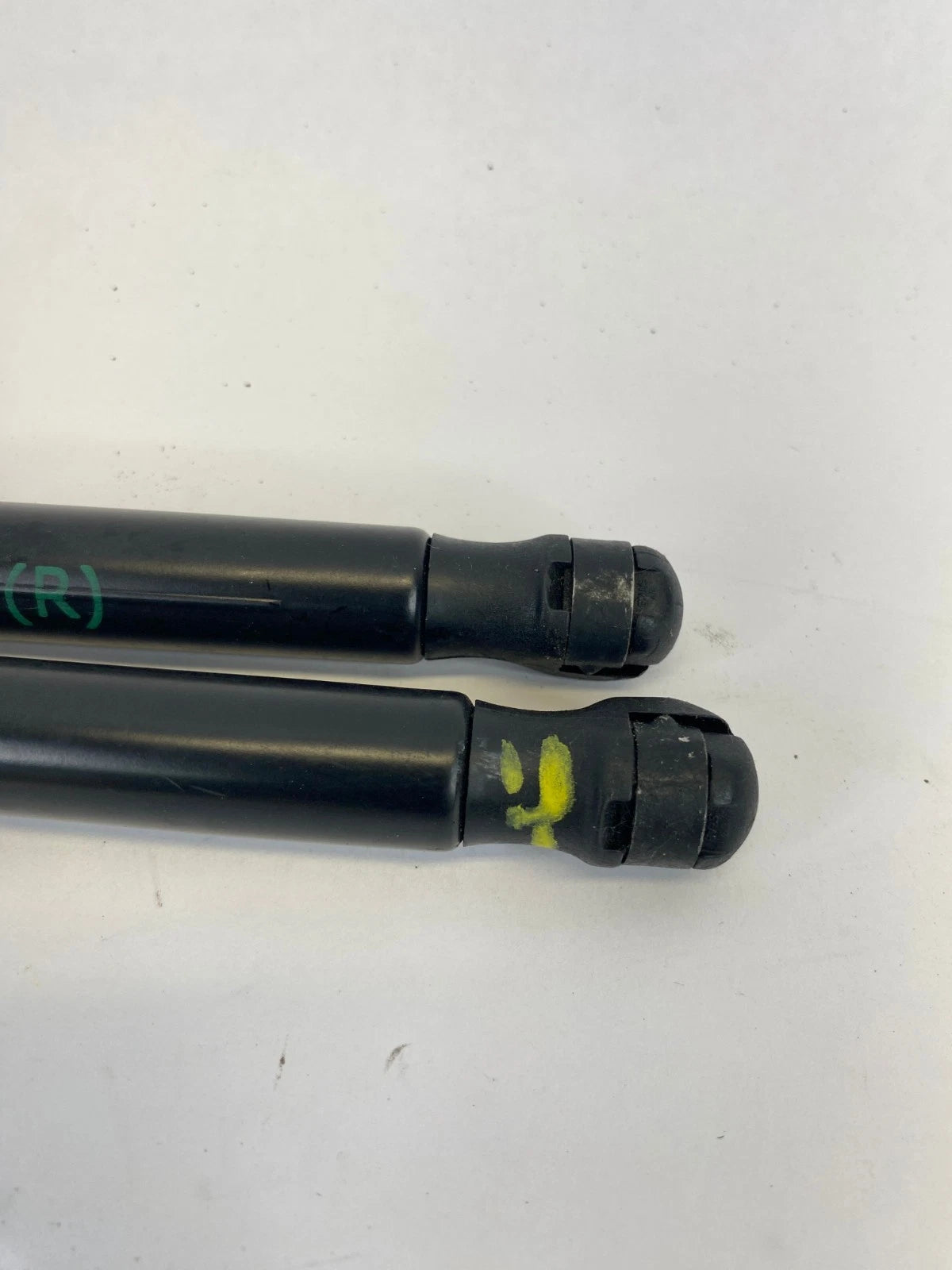 2008-2012 FORD ESCAPE REAR WINDOW LIFT SUPPORTS REAR OEM FACTORY 8L84-7842104-AD
