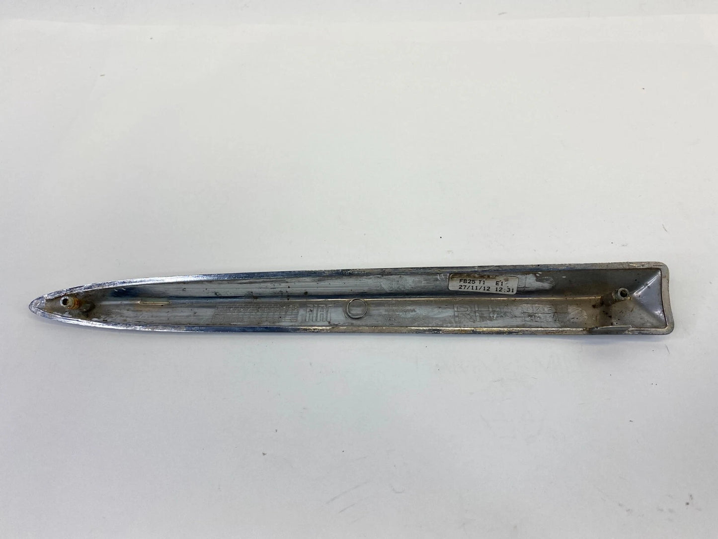 2012-2019 FIAT 500 FRONT RIGHT BUMPER SIDE COVER TRIM MOLDING CHROME 1SR90TRMAA