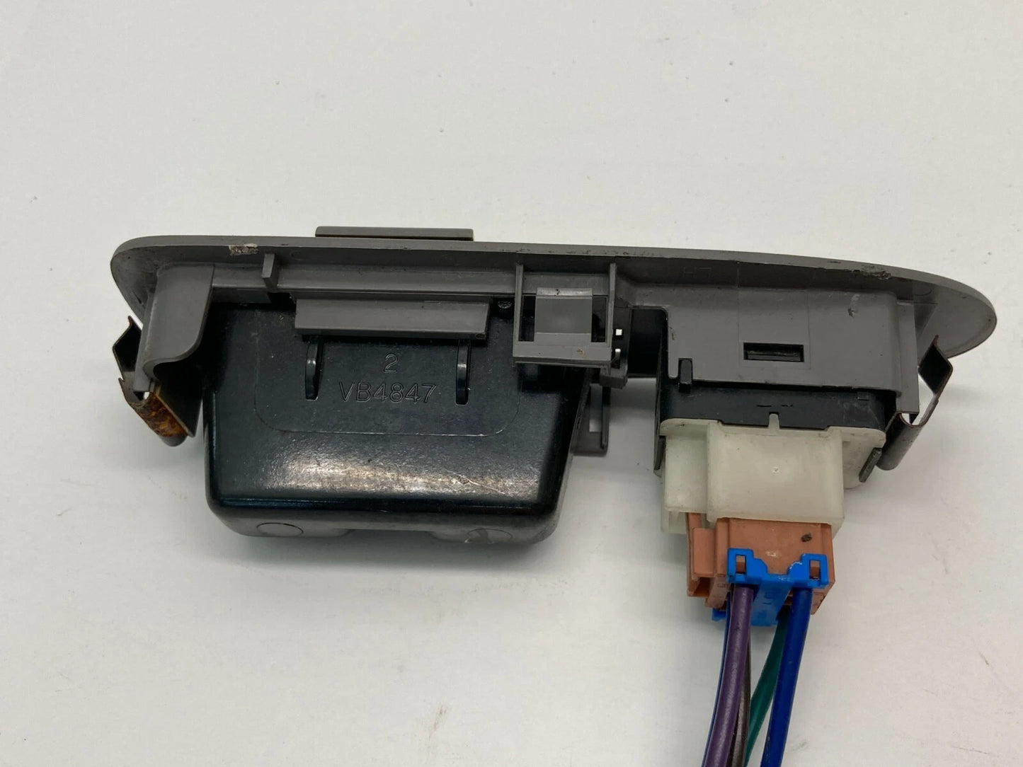 2002 2003 BUICK RENDEZVOUS REAR LEFT SIDE WINDOW SWITCH W/ BEZEL TRIM 10422429