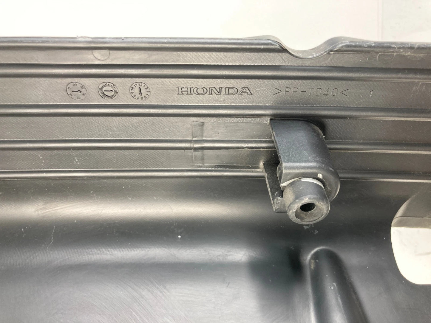 2007-2012 ACURA RDX 2.3L A/T ENGINE COVER FUEL INJECTOR RAIL TRIM COVER OEM