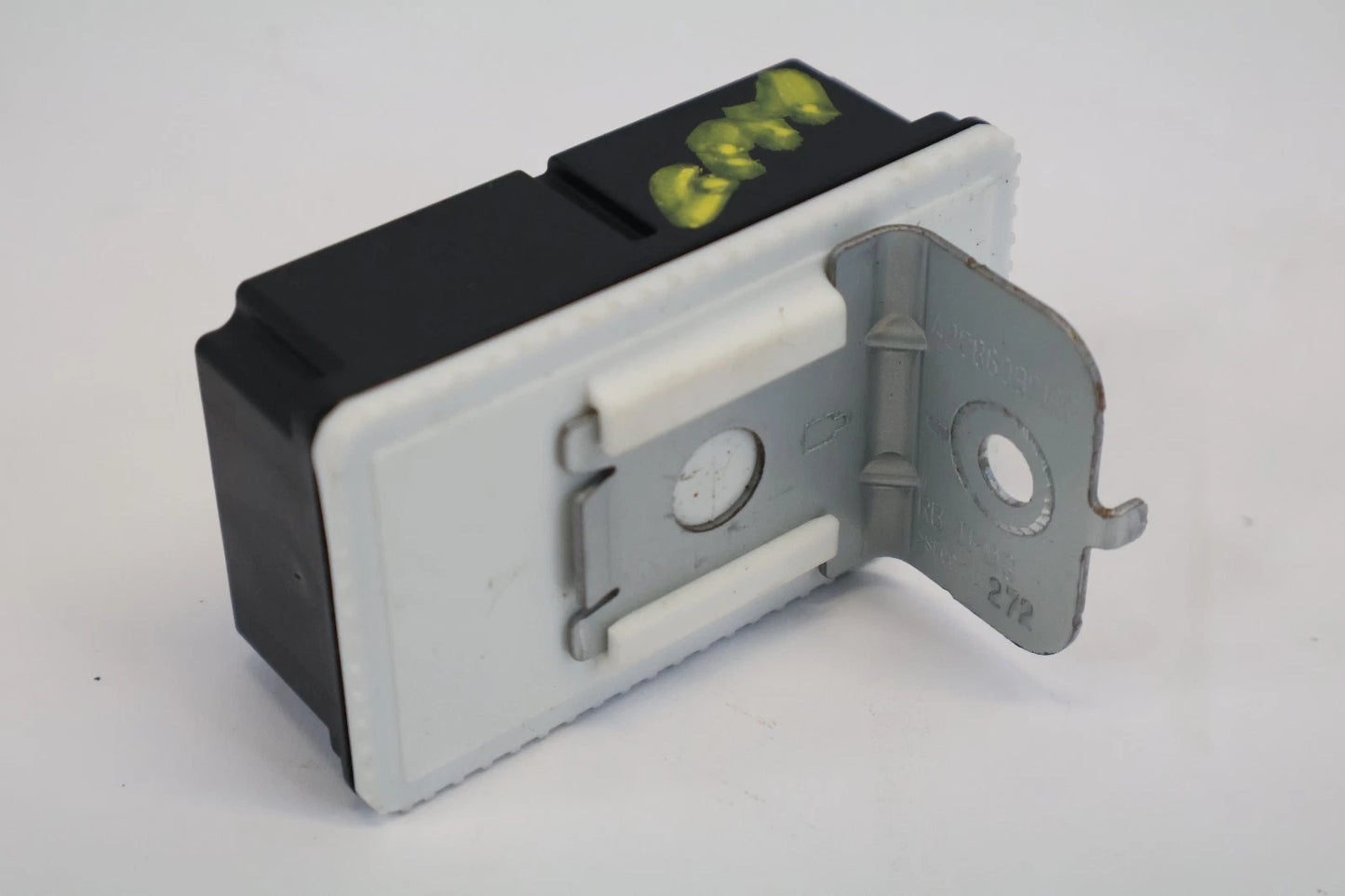 2012-2014 HYUNDAI ACCENT TIRE PRESSURE MONITOR TPMS MODULE SENSOR 95800-1R300