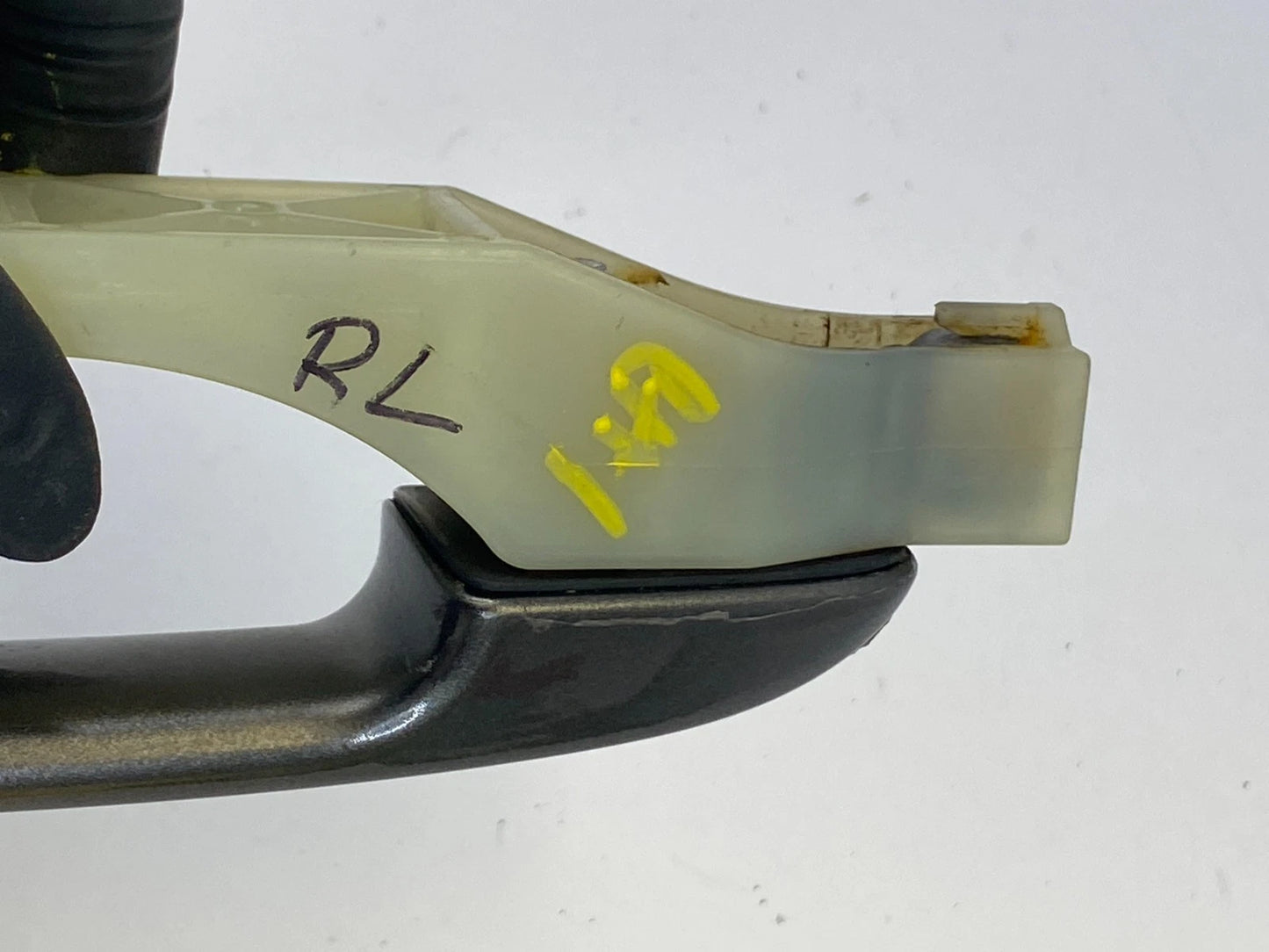 2010-2013 KIA FORTE REAR LEFT DRIVER SIDE EXTERIOR OUTER DOOR HANDLE GRAY OEM
