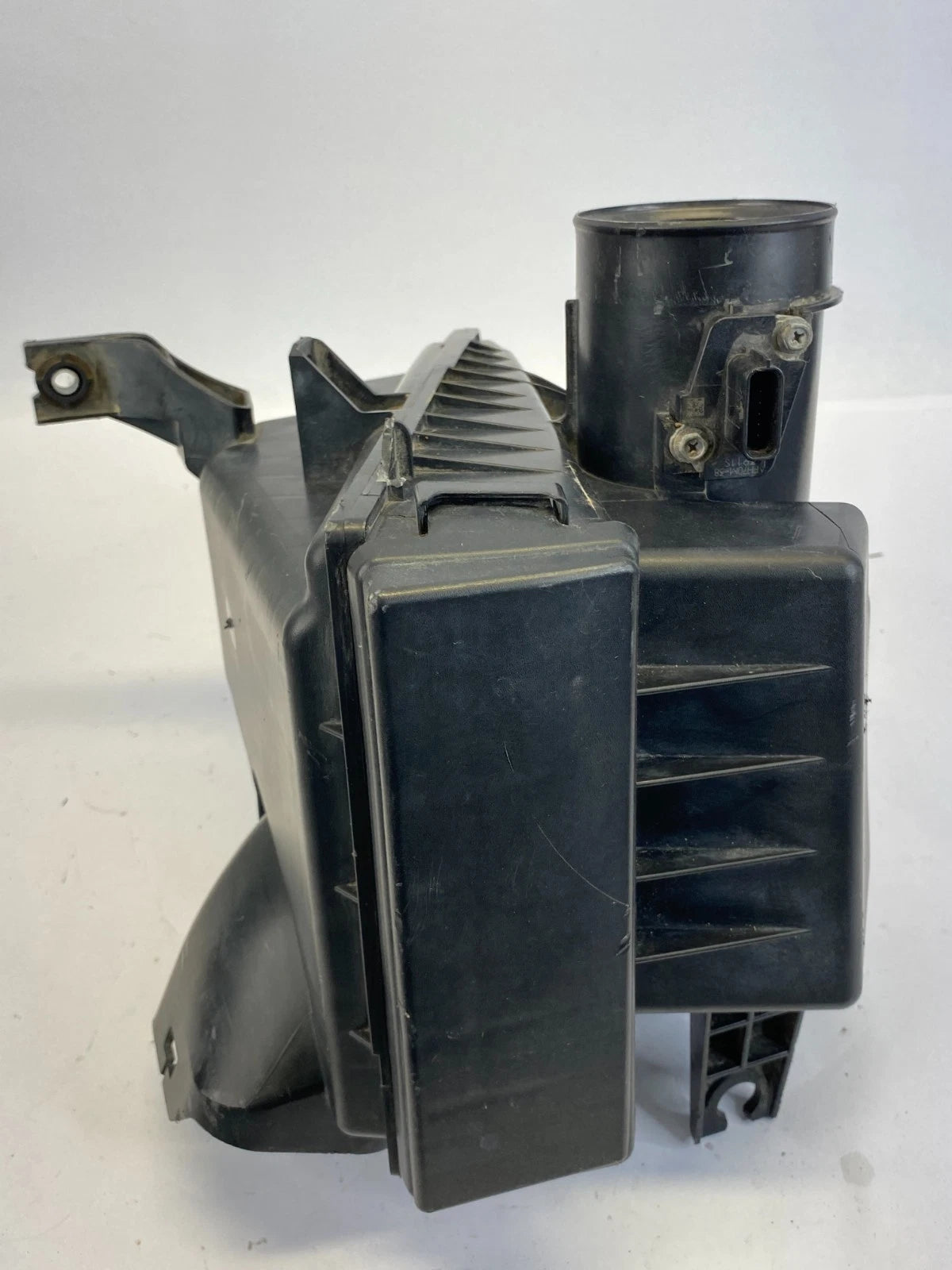 2011-2015 NISSAN ROGUE 2.5L AIR INTAKE CLEANER BOX FILTER ASSEMBLY 226807S000