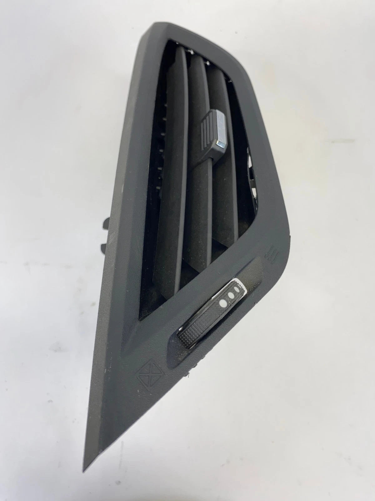 2010-2017 CHEVROLET EQUINOX CENTER DASHBOARD AIR VENT RIGHT OEM FACTORY 23346766