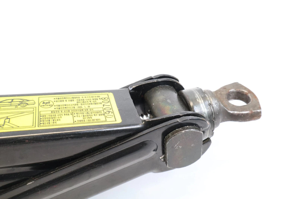 2009-2012 HYUNDAI ELANTRA SPARE TIRE EMERGENCY SCISSOR JACK TOOL KIT 09110-2H000