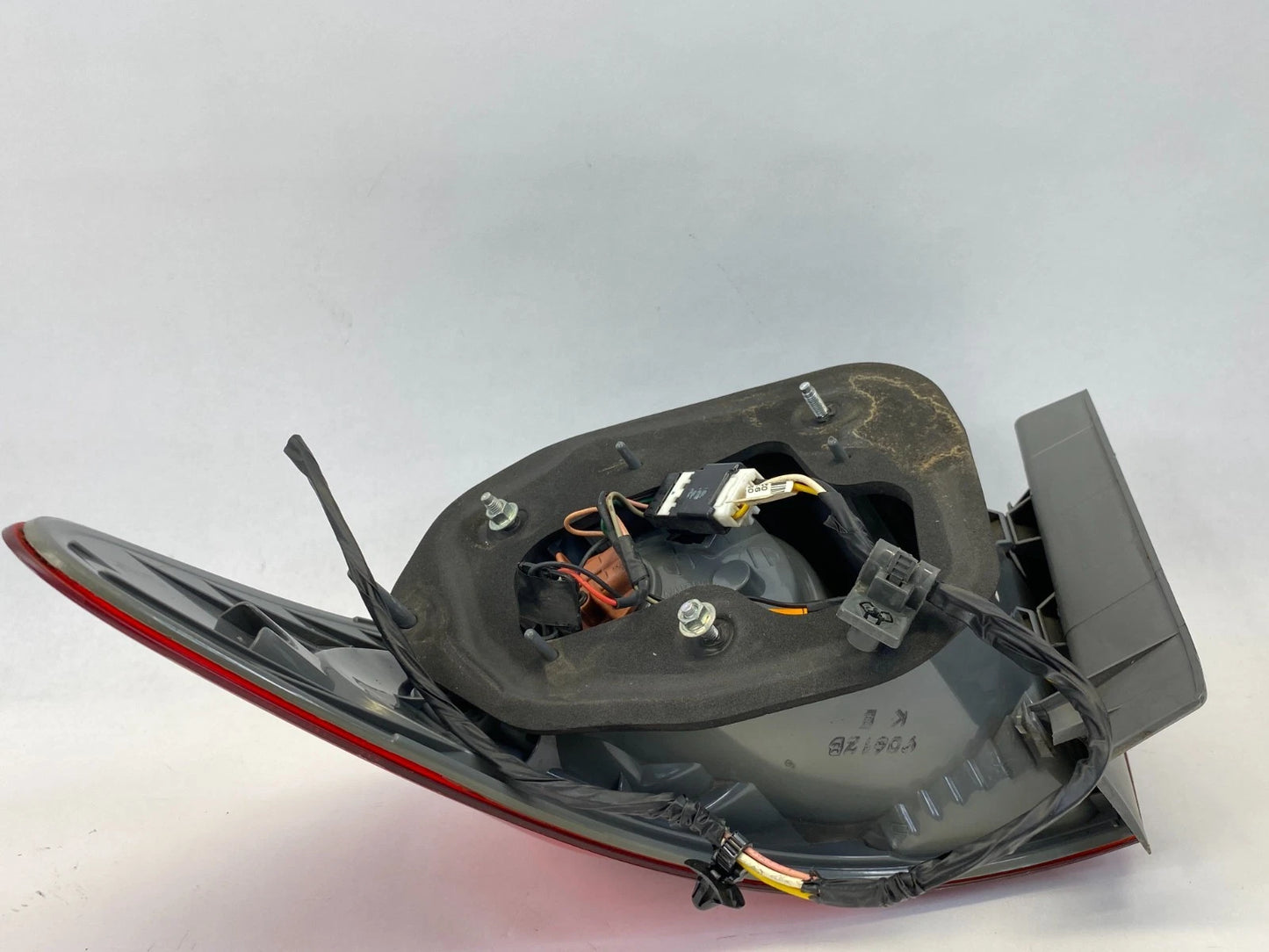 2007-2010 HYUNDAI ELANTRA SEDAN LEFT DRIVER SIDE OUTER TAILLIGHT TAIL LAMP OEM