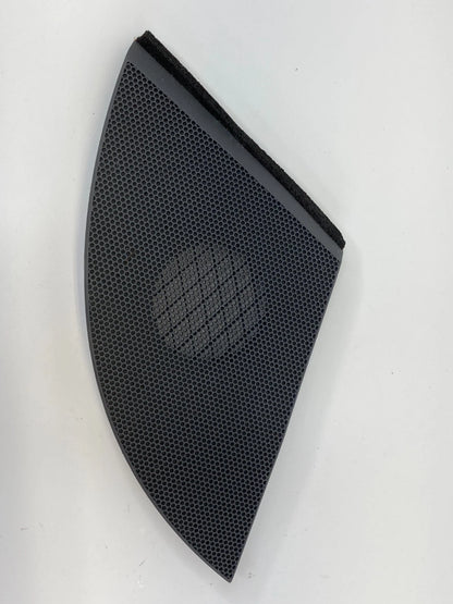 04-10 TOYOTA SIENNA UPPER DASH RIGHT SIDE SPEAKER TRIM GRILL COVER 55473-AE010
