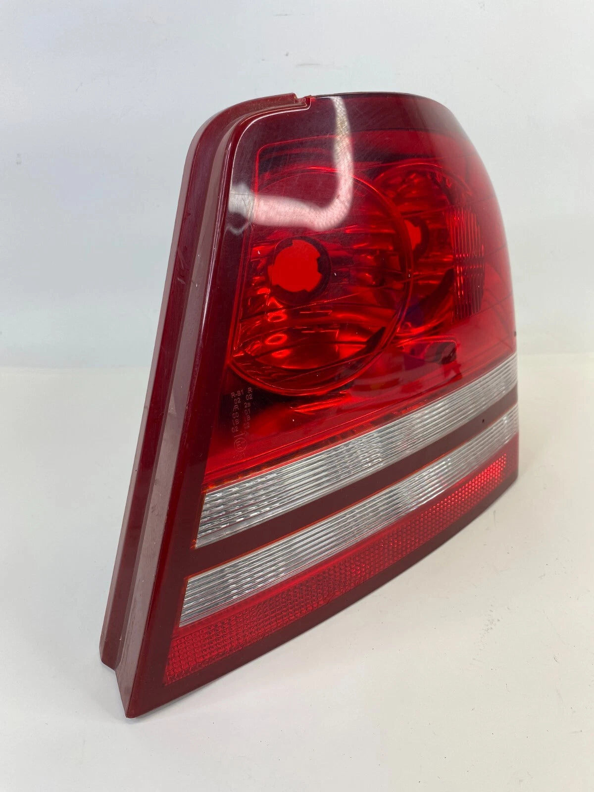 2008-2010 DODGE AVENGER SEDAN REAR TAIL LIGHT TAILLIGHT OUTER TAILLAMP LAMP OEM