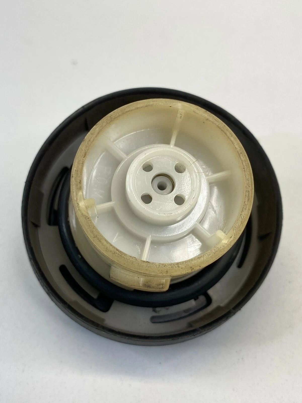 2008 2009 2010 2011 2012 CHEVROLET CHEVY MALIBU FUEL FILLER CAP GAS LID COVER