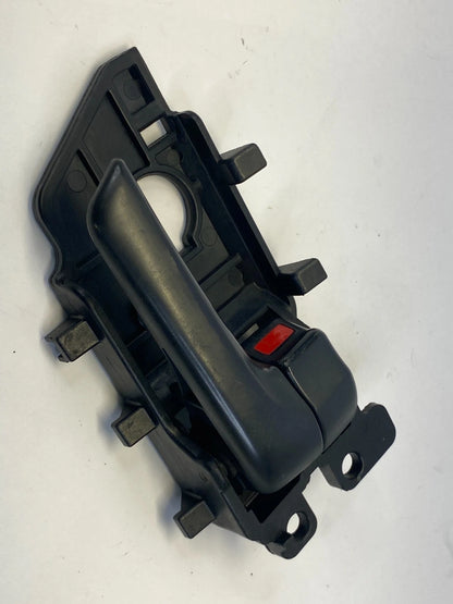2010-2013 KIA FORTE INTERIOR DOOR HANDLE REAR RIGHT PASSENGER SIDE 82620-1M000