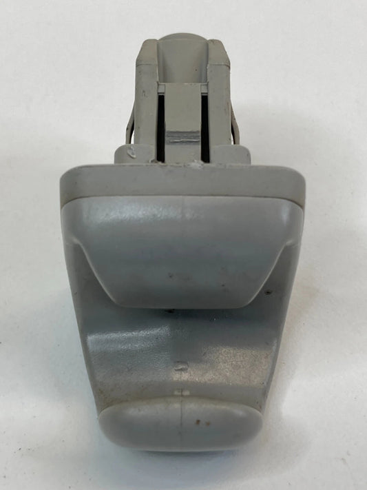 07-11 TOYOTA CAMRY 08-19 HIGHLANDER SUN VISOR RETAINER SUNVISOR CLIP OEM