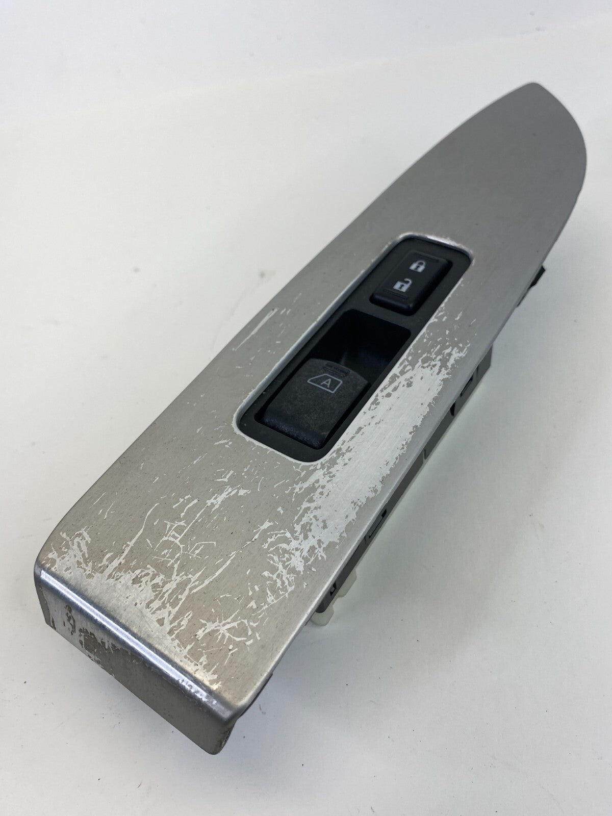 2009-2014 Nissan Murano Front Right Side Door Power Window Switch w/ Trim Bezel