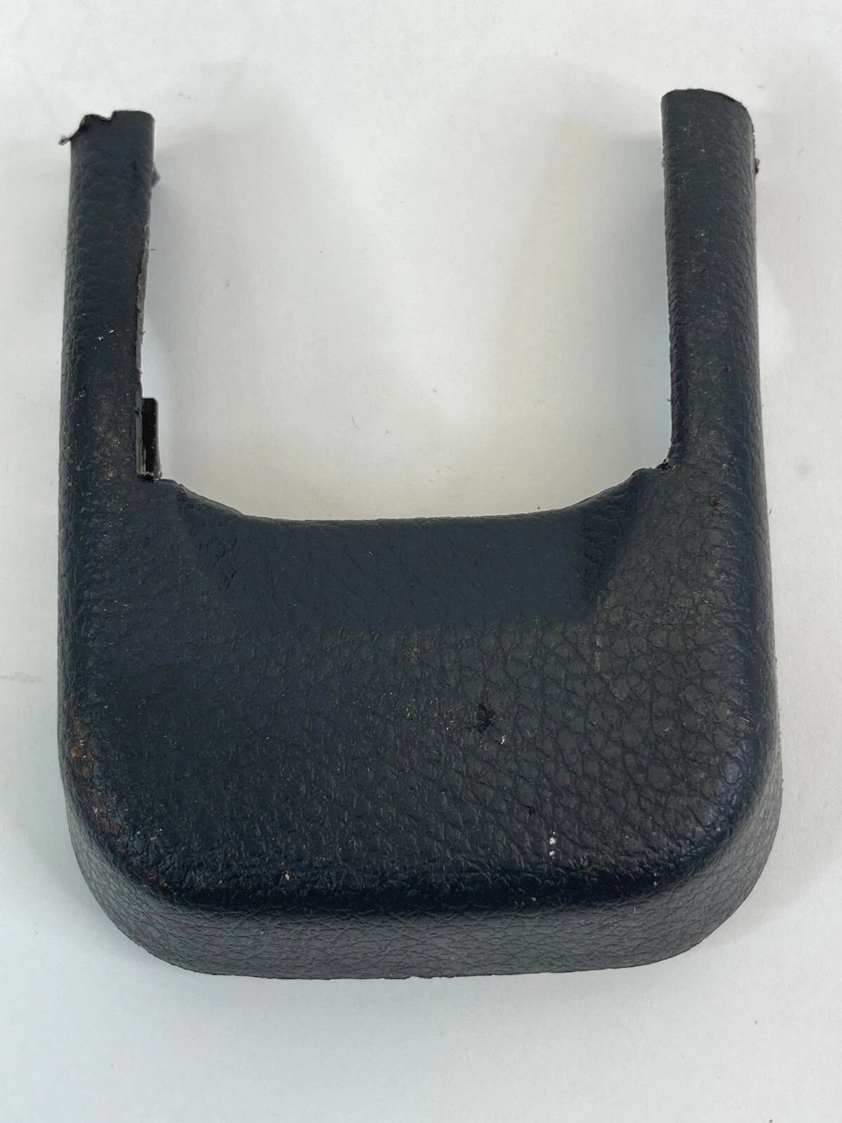 07-12 NISSAN ALTIMA SEDAN FRONT LEFT SEAT TRACK END COVER CAP TRIM BEZEL 1192427