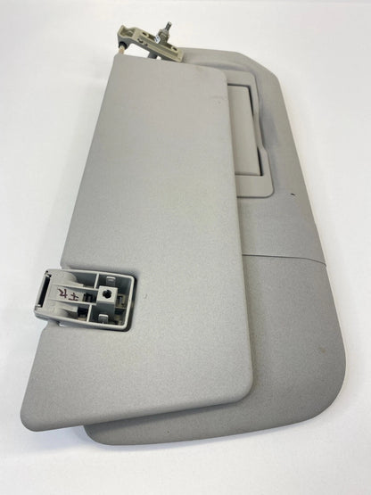2006-2012 MERCEDES-BENZ R350 R 350 ROOF RIGHT PASSENGER SUNVISOR SUN VISOR OEM