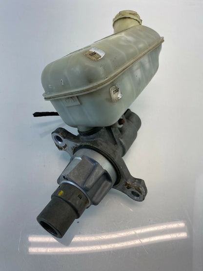 08 09 CHRYSLER TOWN & COUNTRY BRAKE MASTER CYLINDER W/ RESERVOIR BOTTLE TANK