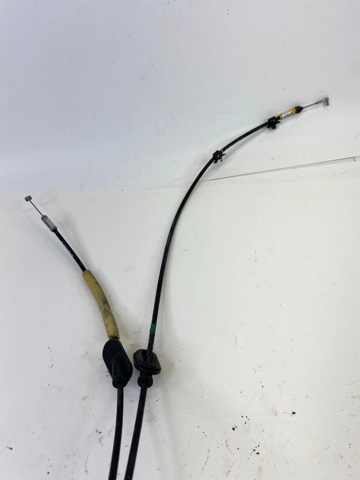 05 06 07 08 09 10 HONDA ODYSSEY REAR LEFT SIDE SLIDING DOOR LOWER ROLLER OEM