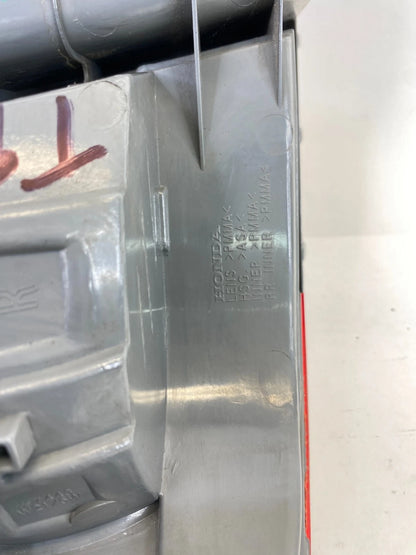 2005-2007 HONDA ODYSSEY RIGHT PASSENGER TAIL LIGHT OUTER TAIL LAMP OEM