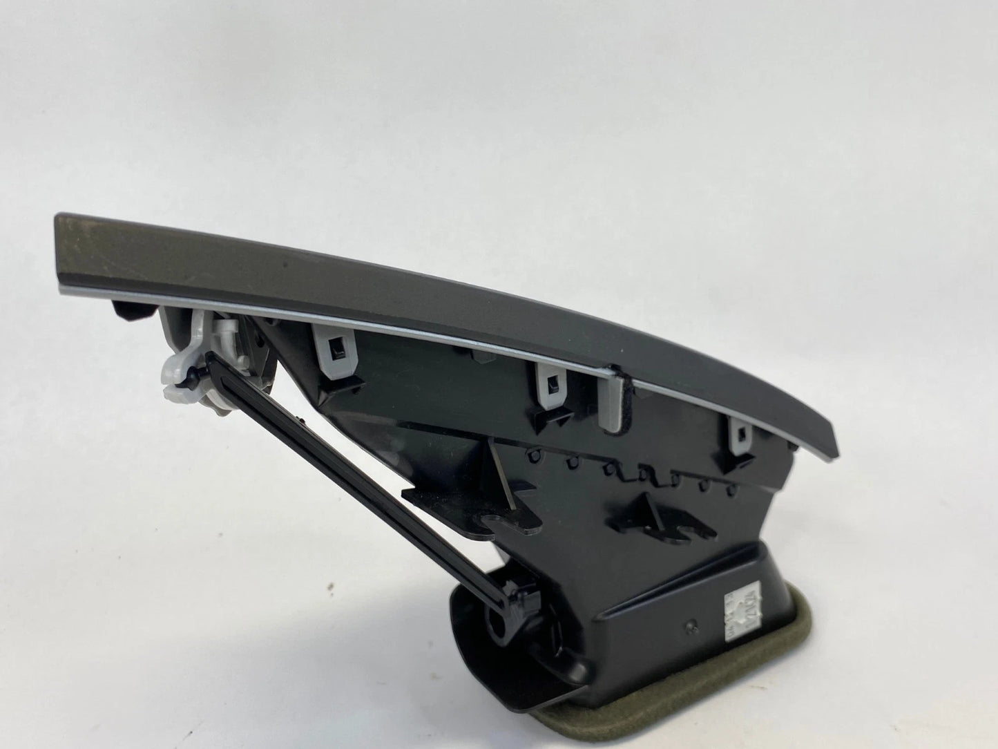 2010-2017 GMC TERRAIN FRONT CENTER LEFT A/C AIR VENT GRILLE LOUVER OEM FACTORY