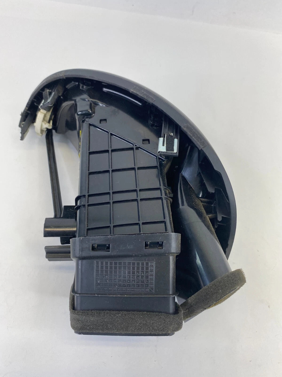 2010-2013 KIA FORTE SEDAN 4-DR DASHBOARD AC A/C RIGHT PASS AIR VENT GRILLE ASSY