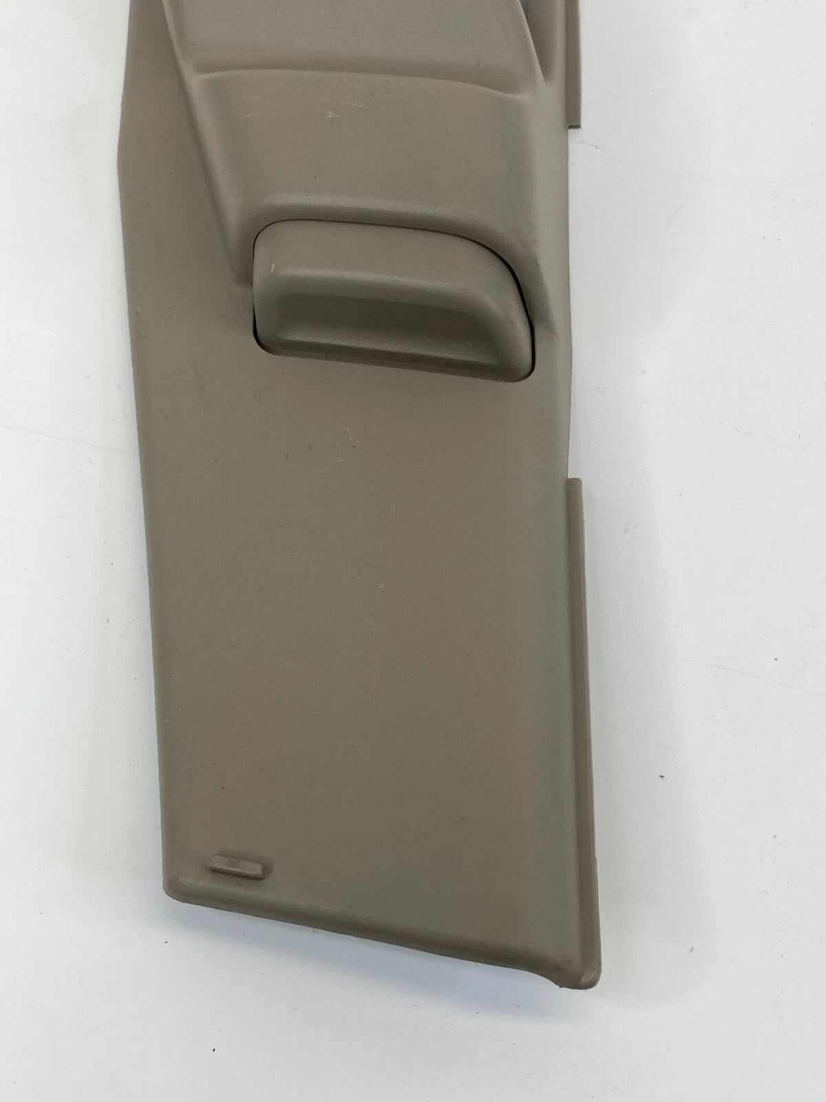 96-03 ACURA RL FRONT RIGHT SEAT BELT HEIGHT ADJUSTER TRIM COVER 84112-SZ3A-A0