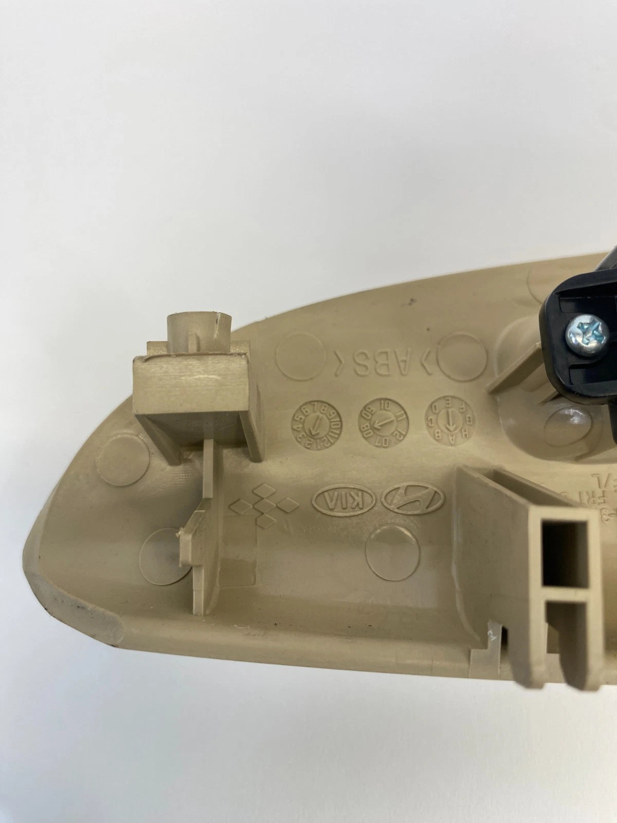2008-2010 HYUNDAI SONATA REAR LEFT DOOR POWER WINDOW CONTROL SWITCH W/ BEZEL OEM