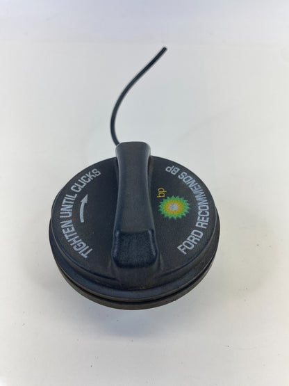 2005-2008 Ford Escape 2005-2008 Mariner 2.3L L4 Fuel Tank Filler Gas Cap Cover