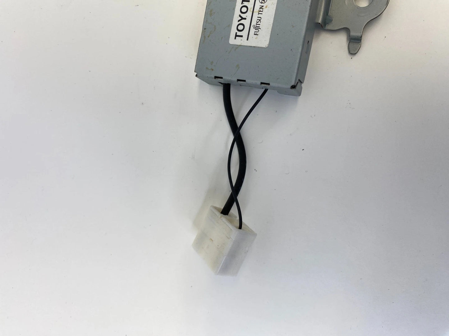 2007-2011 TOYOTA CAMRY ANTENNA AMPLIFIER RECEIVER MODULE 86300-06080 OEM