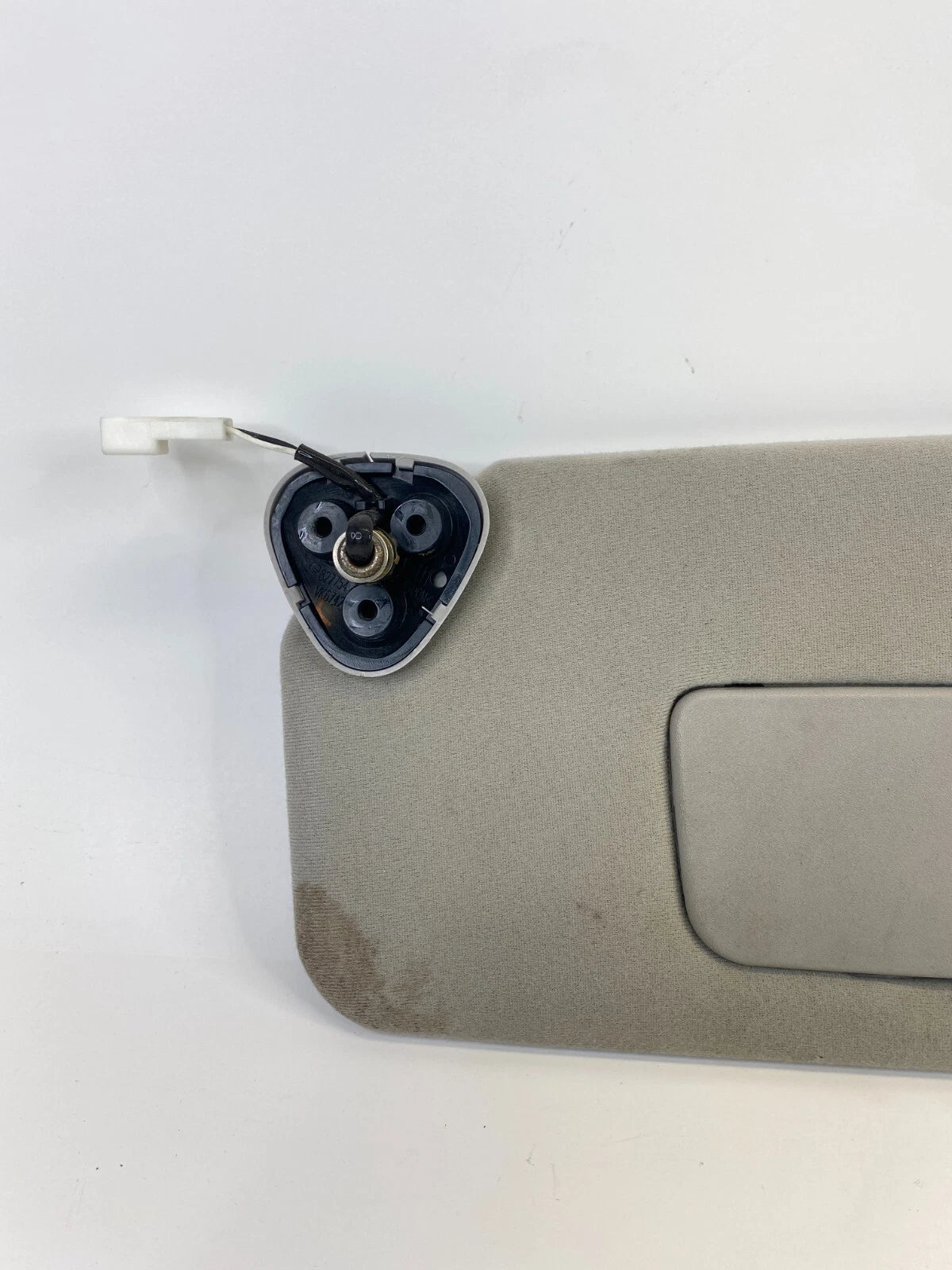 2005-2010 TOYOTA SIENNA ROOF LEFT DRIVER SUNVISOR SUN VISOR SHADE CLOTH